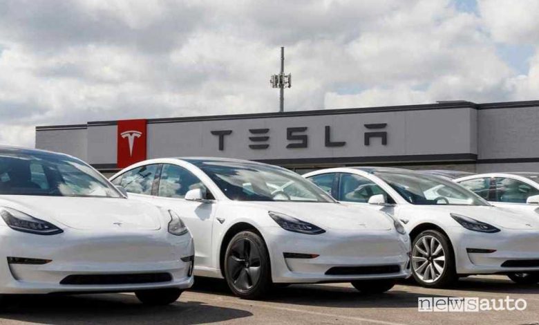 Tesla, forma un pool di costruttori per abbassare la media della CO2 prodotta