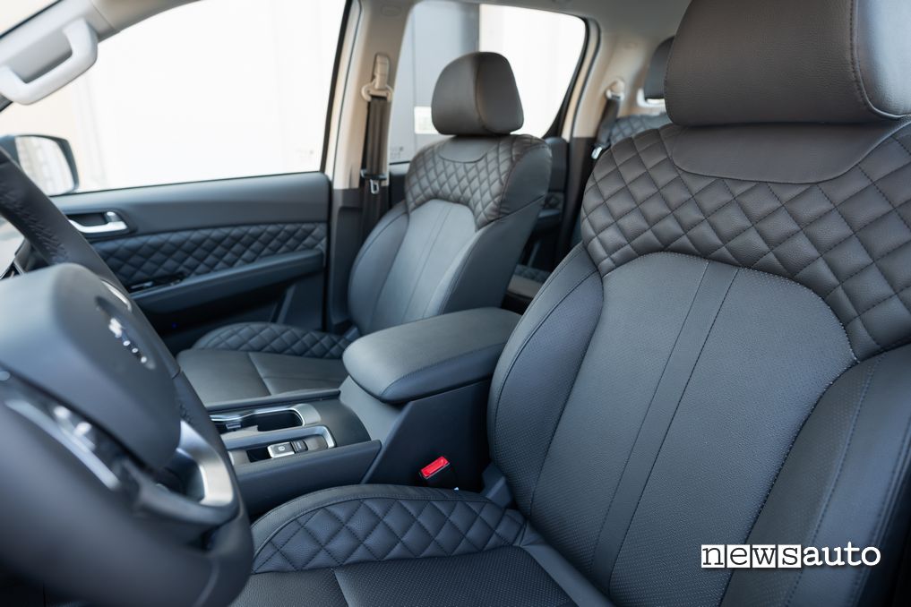 Foton Tunland G7 sedili anteriori