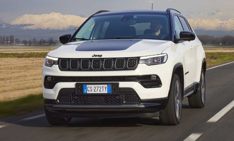 Jeep Compass e-Hybrid su strada