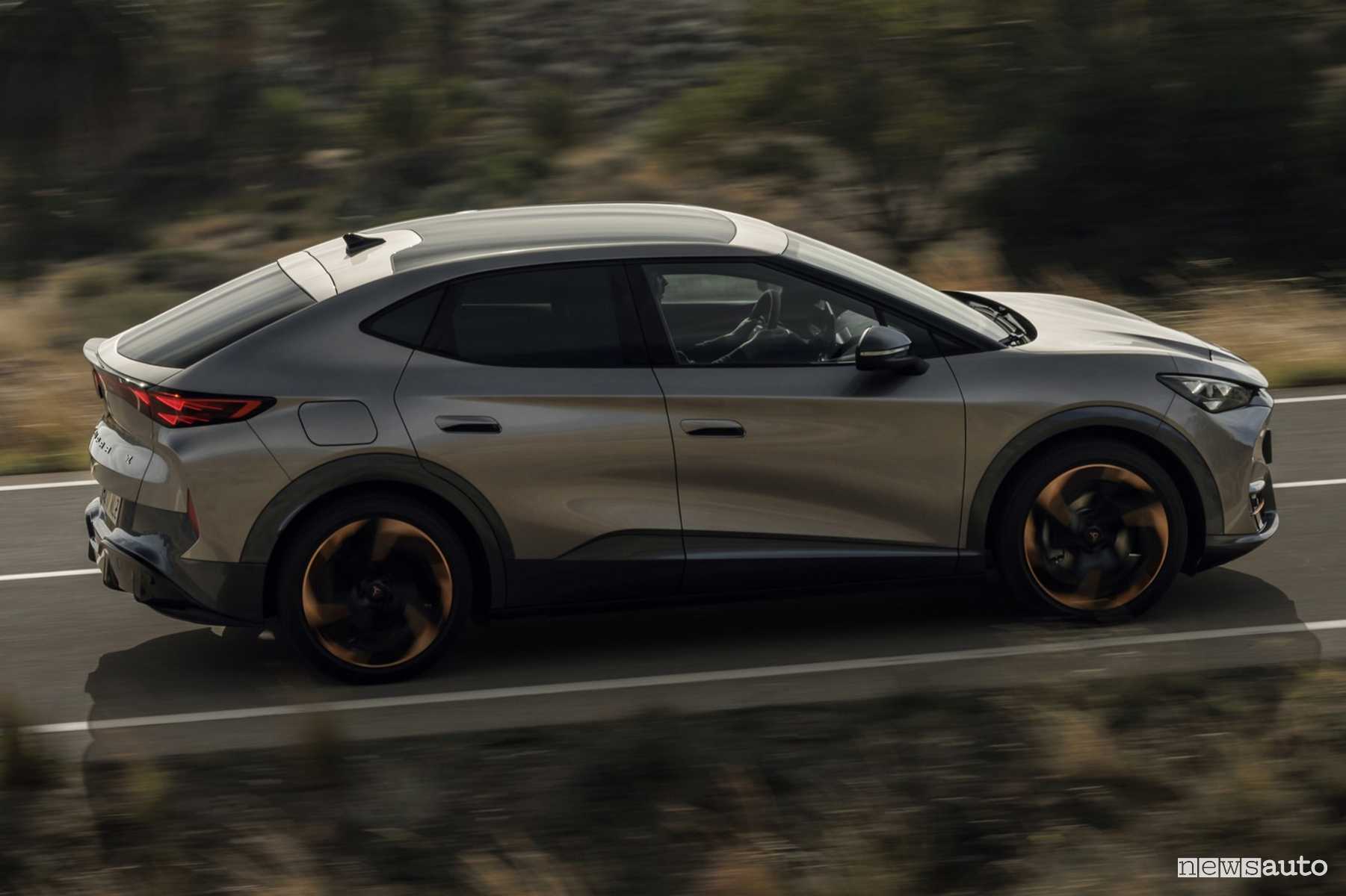 Cupra Tavascan VZ su strada