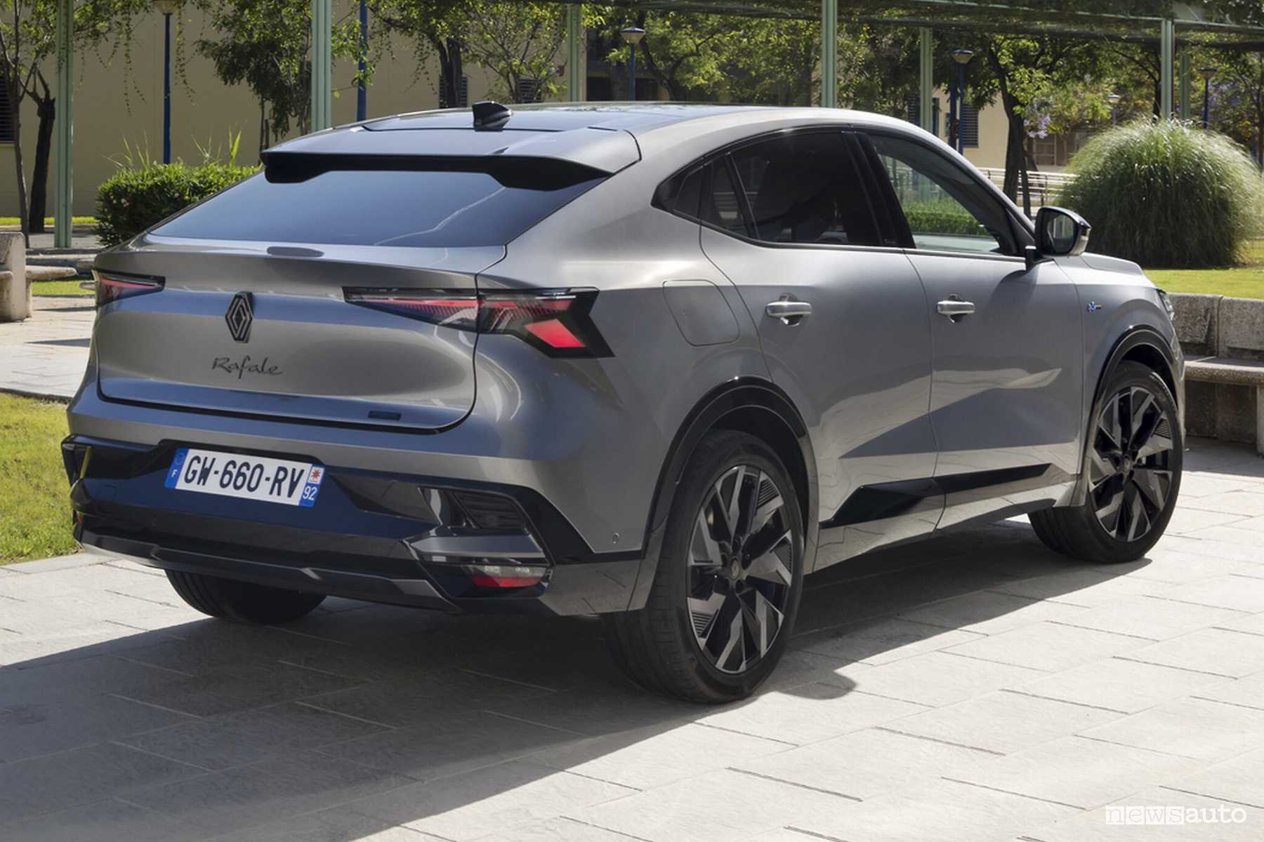 Renault Rafale E-Tech Hybrid Esprint Alpine posteriore 3/4
