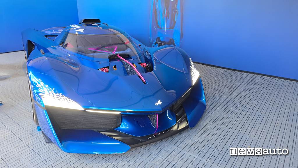 Alpine AlpenGlow alimentata a idrogeno esposta a Le Mans 2024
