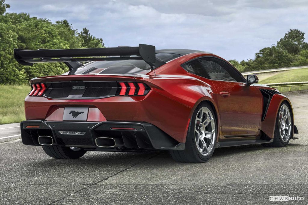 Nuova Ford Mustang GTD posteriore 3/4