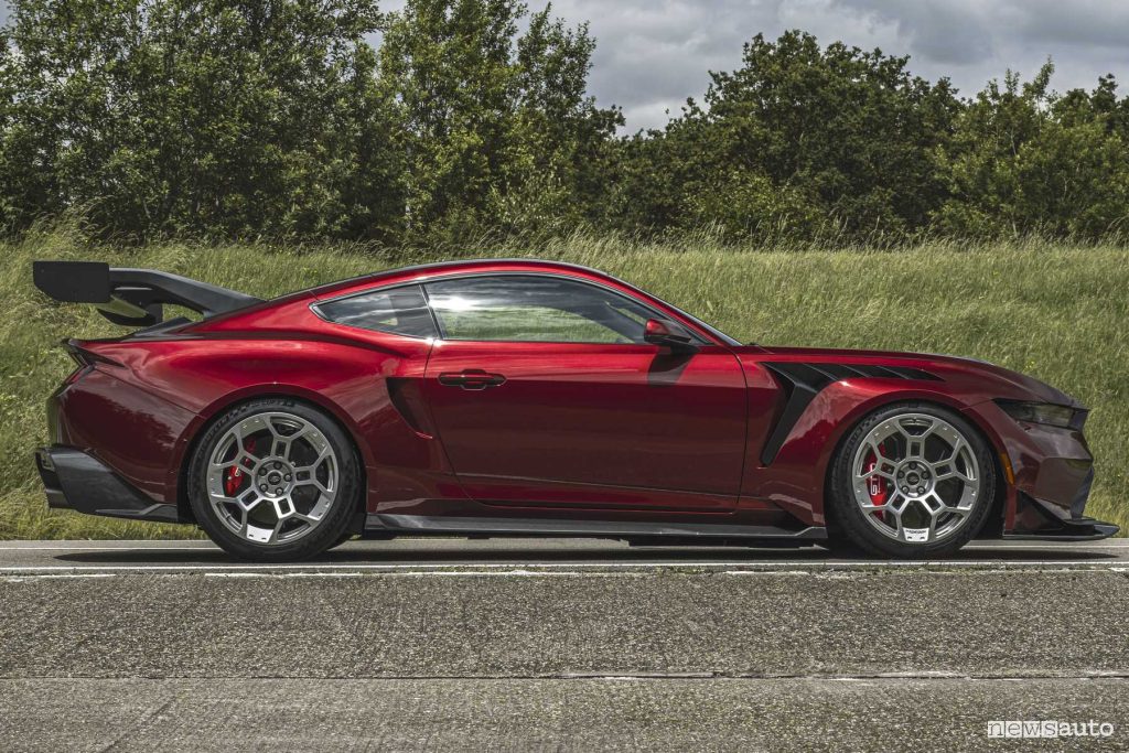 Nuova Ford Mustang GTD laterale