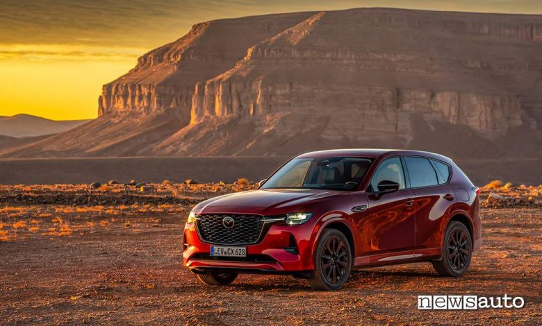 Mazda Epic Drive Marocco 2024 CX-60 con l'Atlante sullo sfondo