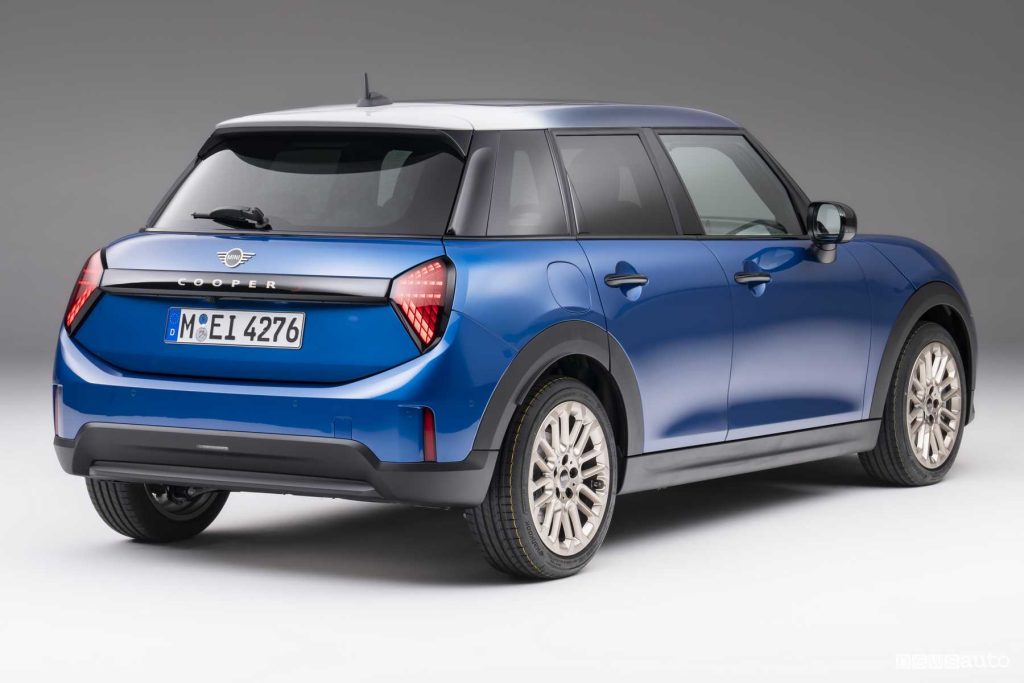 Mini Cooper 5 porte posteriore 3/4