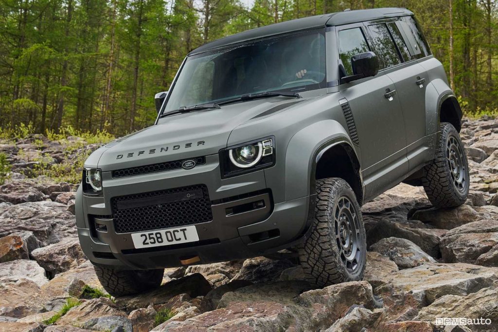 Land Rover Defender OCTA Edition One anteriore 3/4
