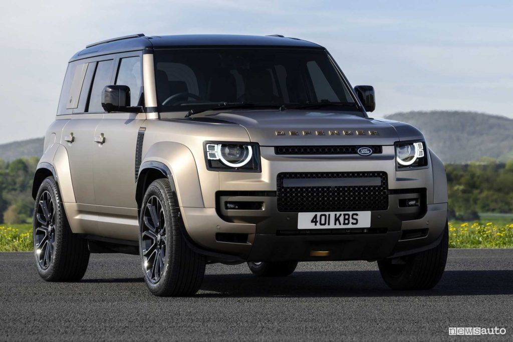Land Rover Defender OCTA anteriore 3/4