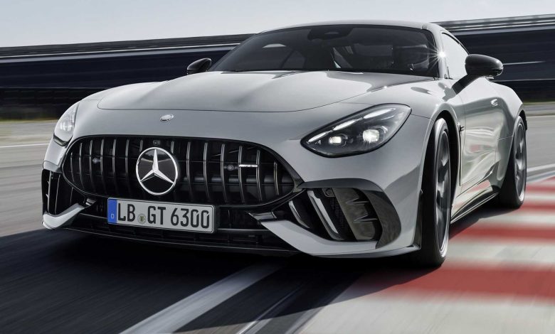 Mercedes AMG GT 63 Pro 4Matic+ in pista