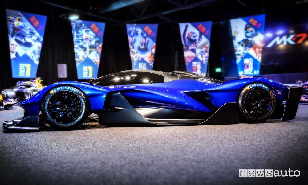 Hypercar Red Bull RB17 laterale