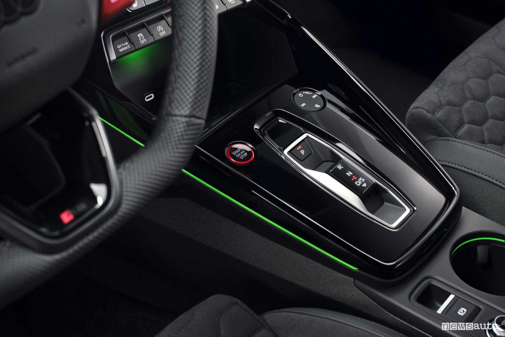 Audi RS 3 Sportback comandi cambio automatico