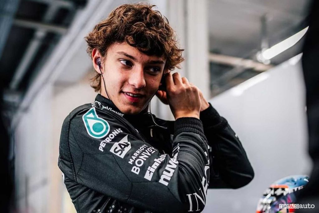 Andrea Kimi Antonelli che prenderà il posto di Lewis Hamilton sulla Mercedes