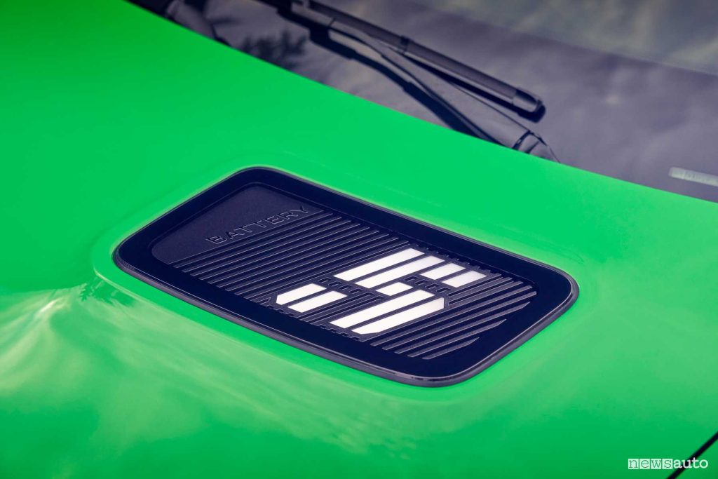 Renault 5 E-Tech Electric Techno n.5 cofano anteriore