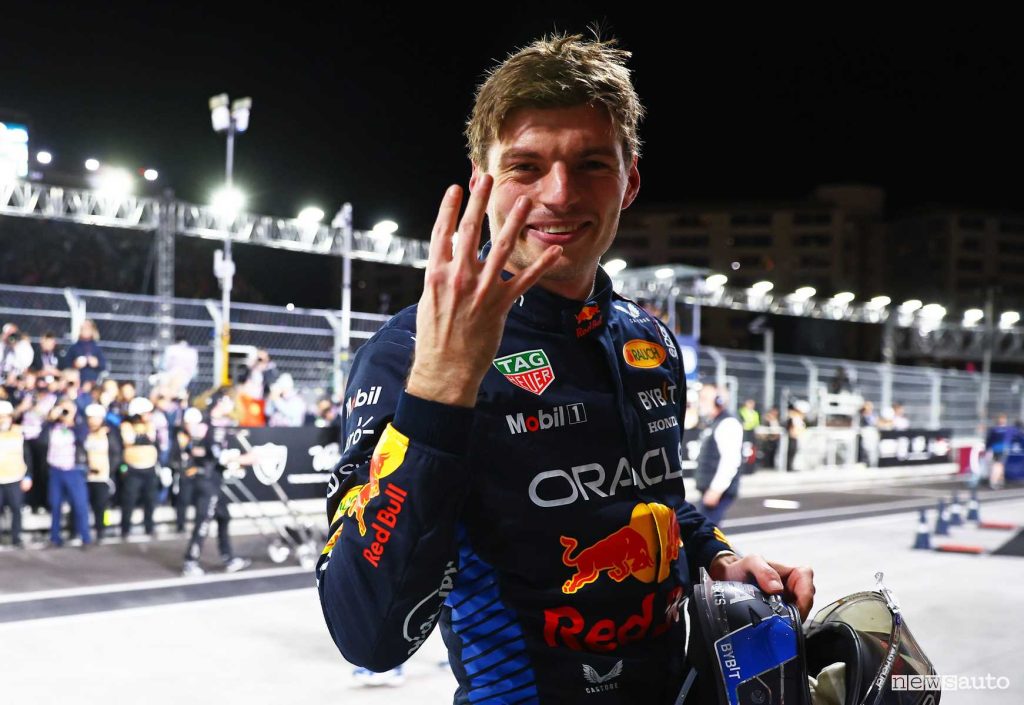 Max Verstappenb Red Bull 2030