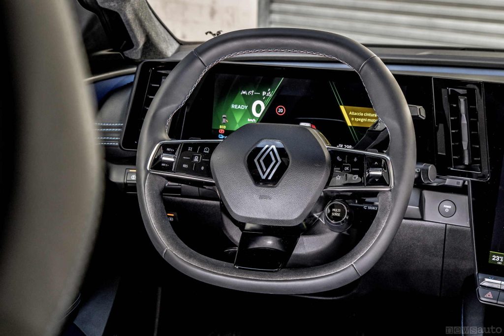 Renault Scenic E-Tech Esprit Alpine volante abitacolo