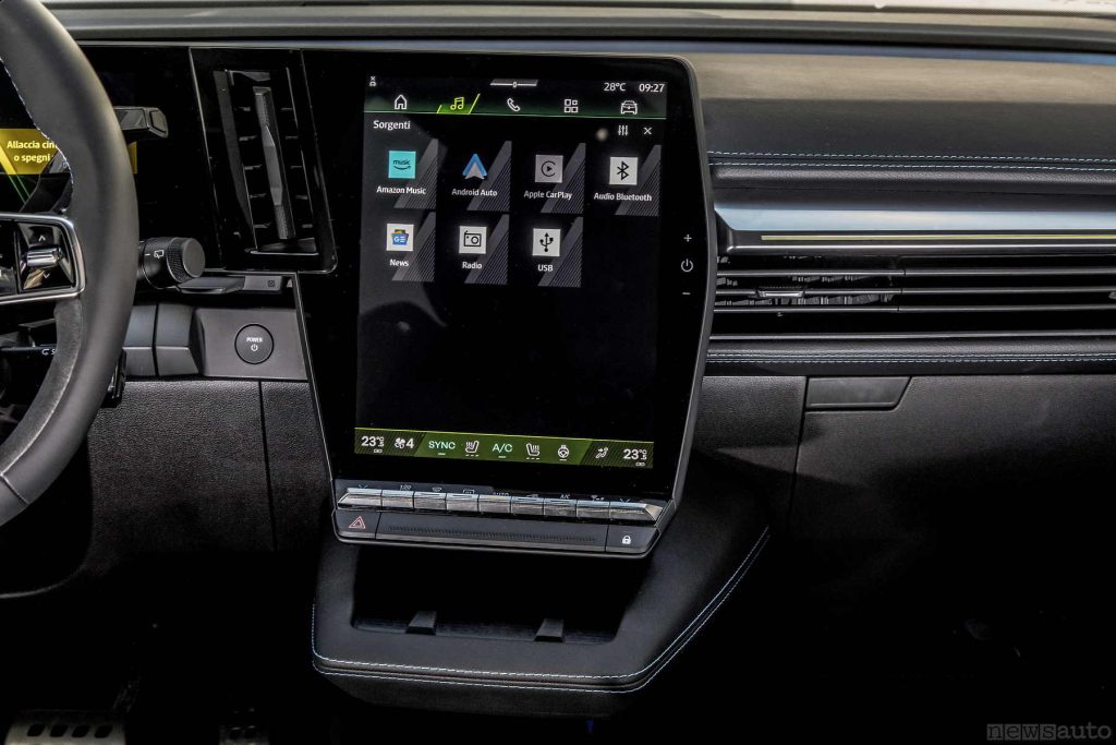 Renault Scenic E-Tech Esprit Alpine display infotainment
