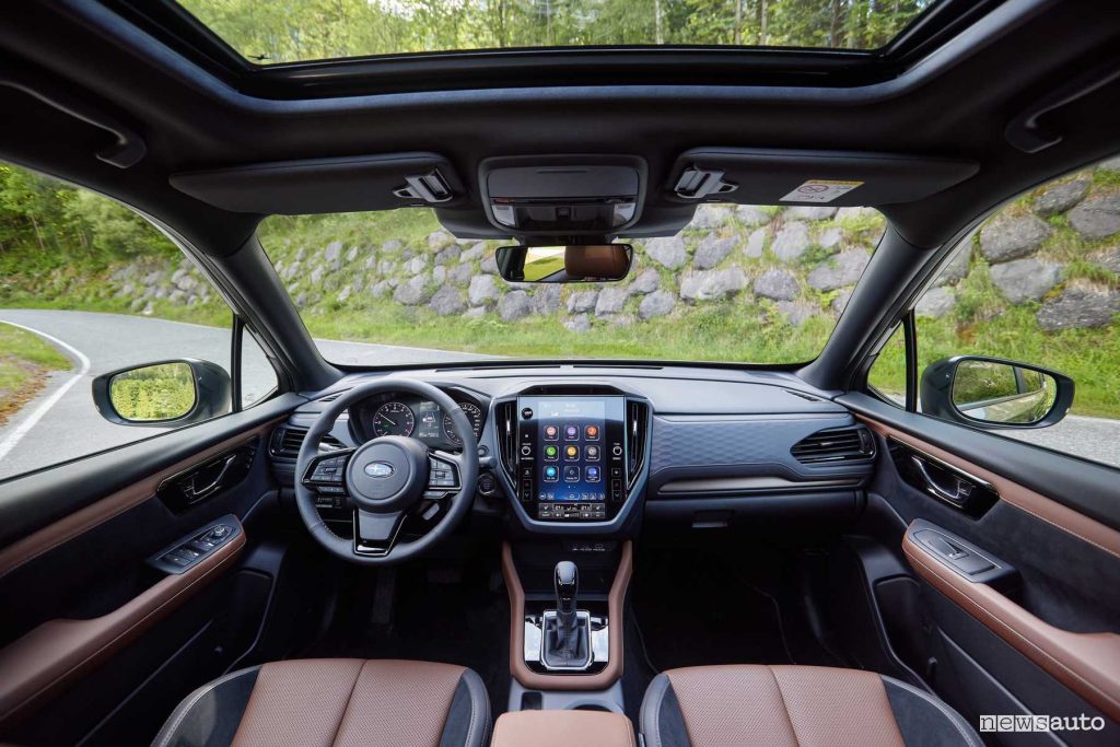 Subaru Forester 2025 plancia abitacolo