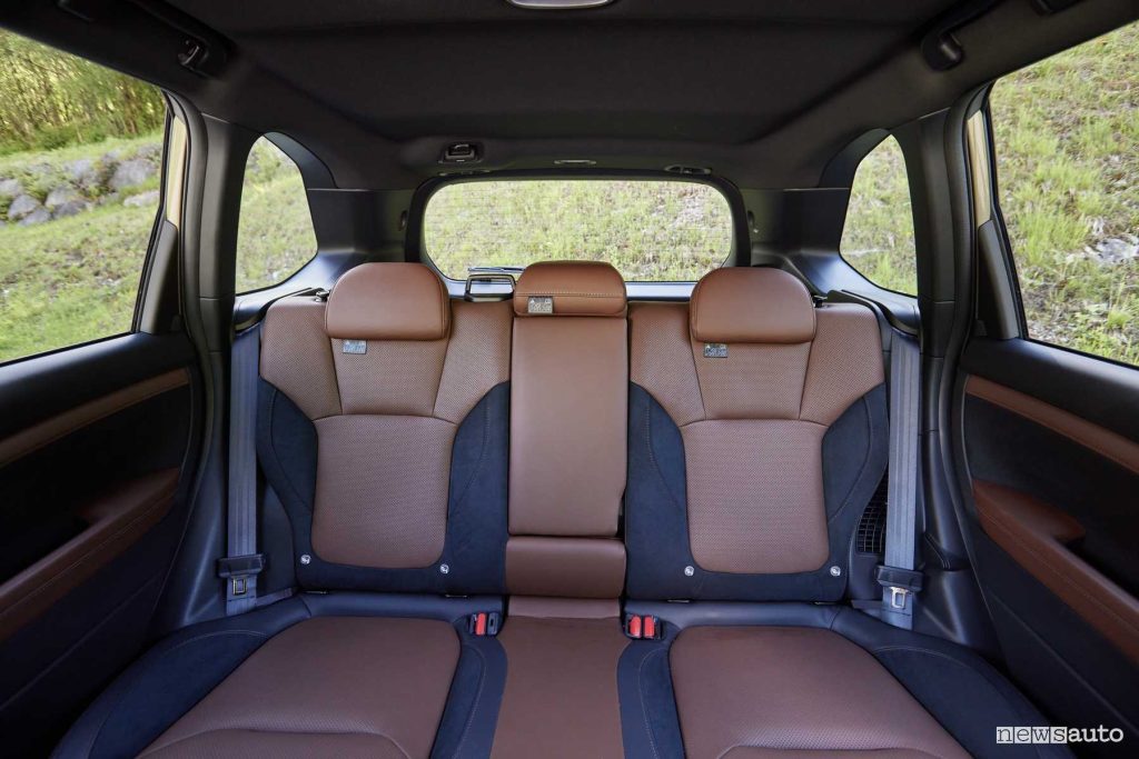 Subaru Forester 2025 sedili posteriori abitacolo