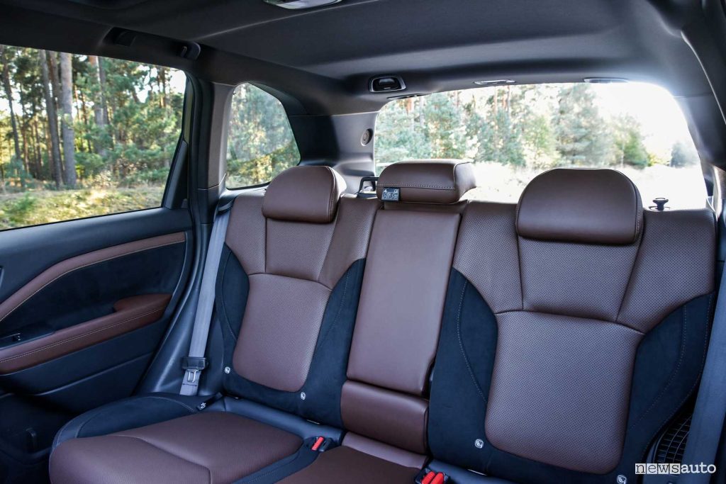 Subaru Forester 2025 sedili posteriori abitacolo