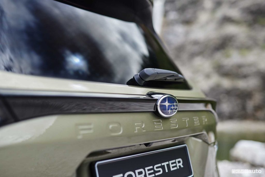 Subaru Forester 2025 portellone posteriore