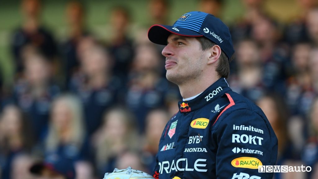 Max Verstappenb Red Bull 2030