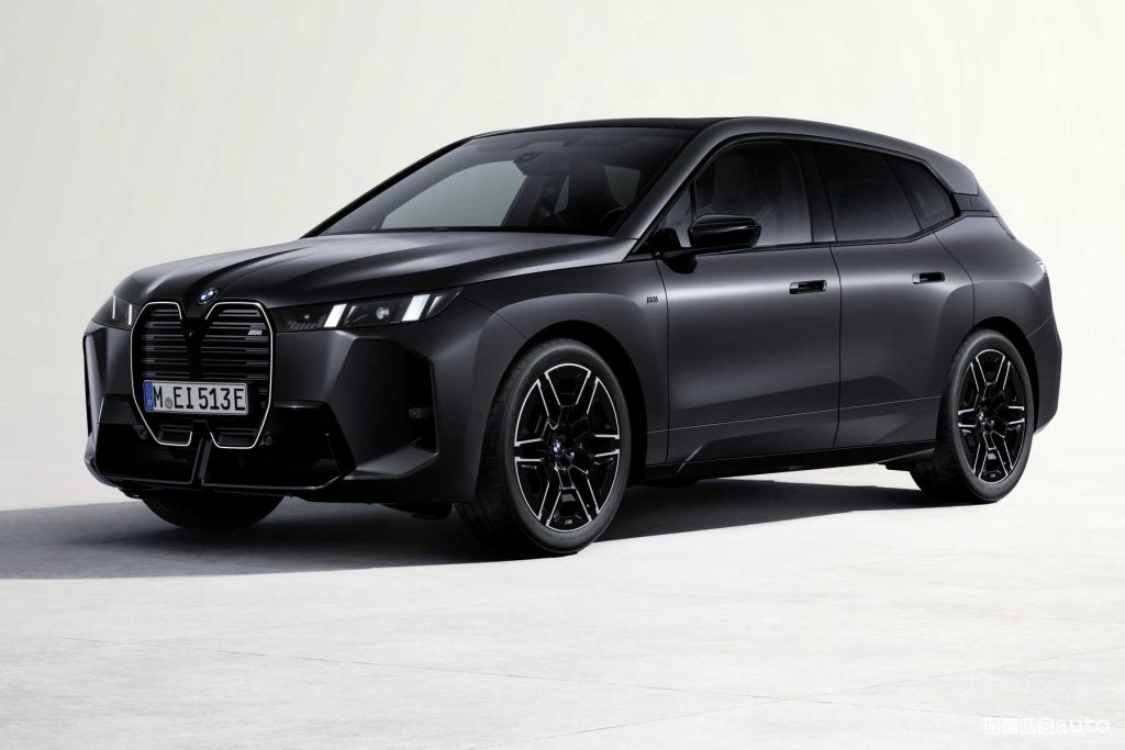 BMW iX M70 xDrive anteriore 3/4
