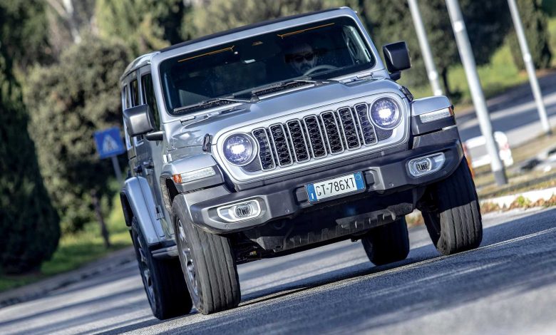 Jeep Wrangler Sahara JLU 2.0 su strada