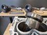 I pistoni in acciaio del motore Mazda diesel