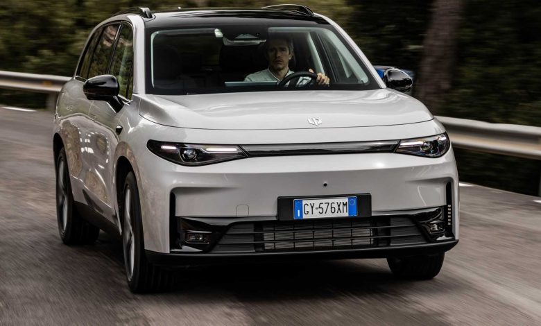 Leapmotor C10 REEV su strada