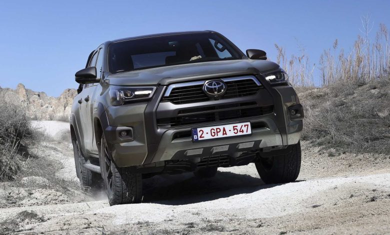 Toyota Hilux Hybrid 48 Volt sullo sterrato
