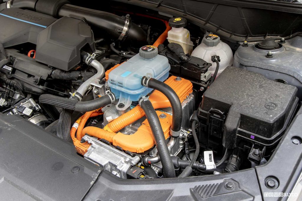 Hyundai Tucson plug-in hybrid vano motore