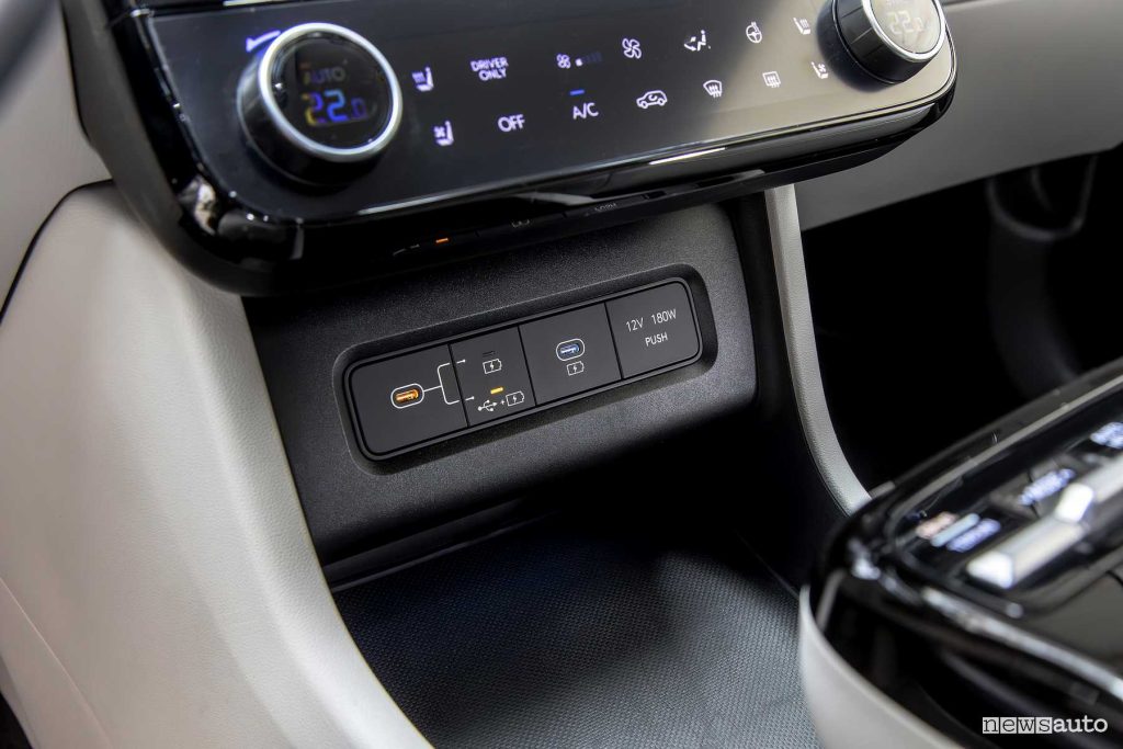 Hyundai Tucson plug-in hybrid prese USB-C