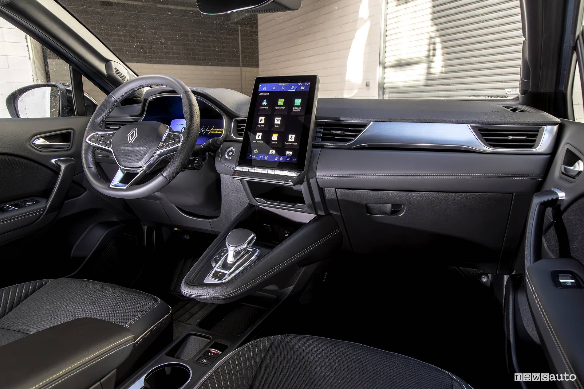 Renault Symbioz Iconic interni