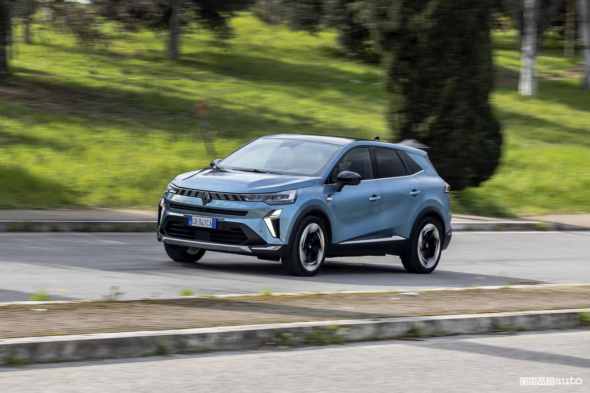Renault Symbioz Iconic in movimento