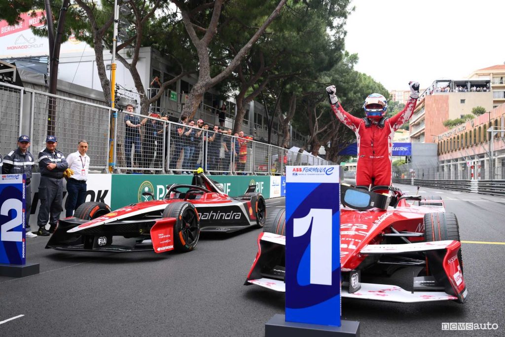 Oliver Rowland (Nissan), leader del Mondiale di Formula E, ha vinto gara 1 dell’E-Prix di Monaco 2025