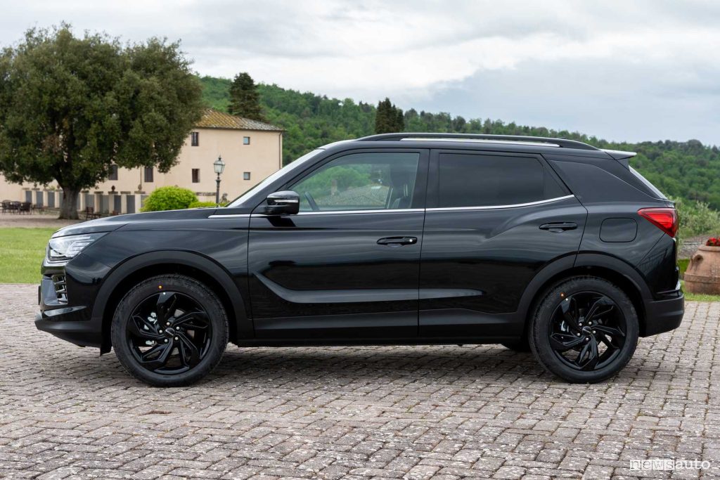 KGM Korando laterale
