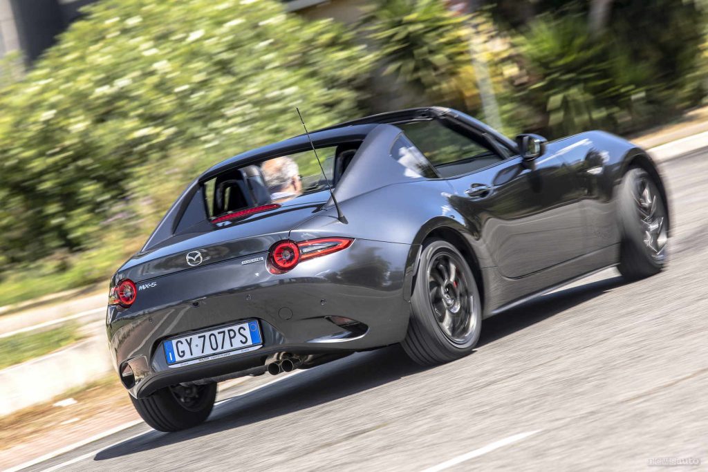La Mazda MX-5 è la spider più venduta al mondo