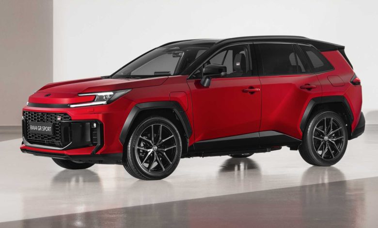 Nuova Toyota RAV4 GR Sport anteriore 3/4