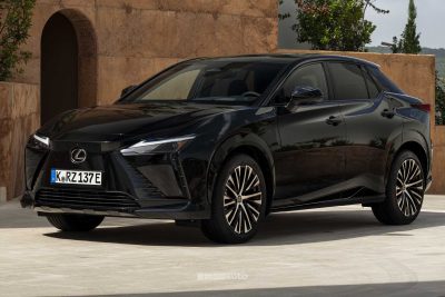 Lexus RZ 500e Luxury anteriore 3/4