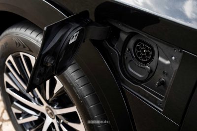 Lexus RZ 500e Luxury vano per la ricarica in AC/DC