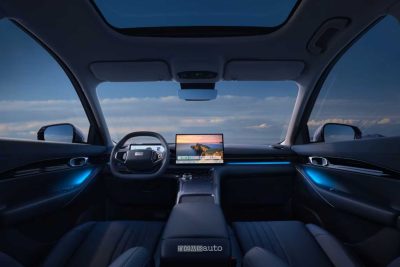Geely EX5 plancia abitacolo