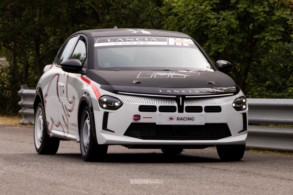 Lancia Ypsilon HF Racing anteriore 3/4