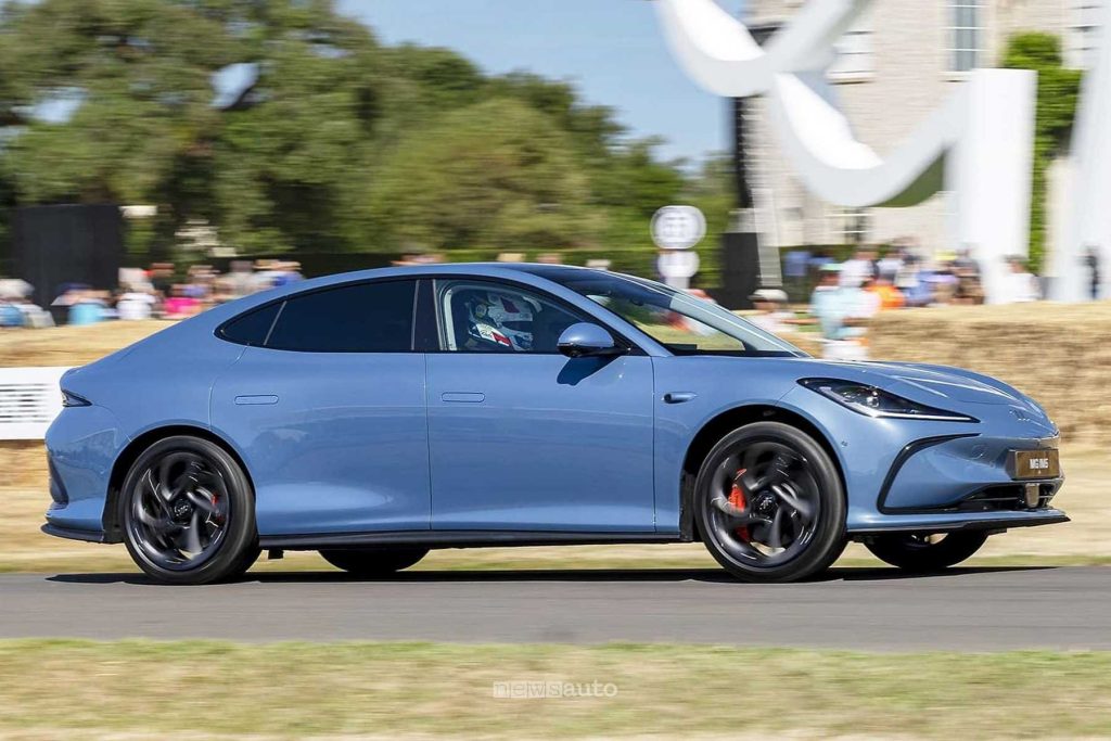 MG IM5, la berlina elettrica sportiva
