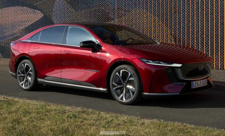 La Mazda6e, Soul Red Crystal la novità al Salone di Torino