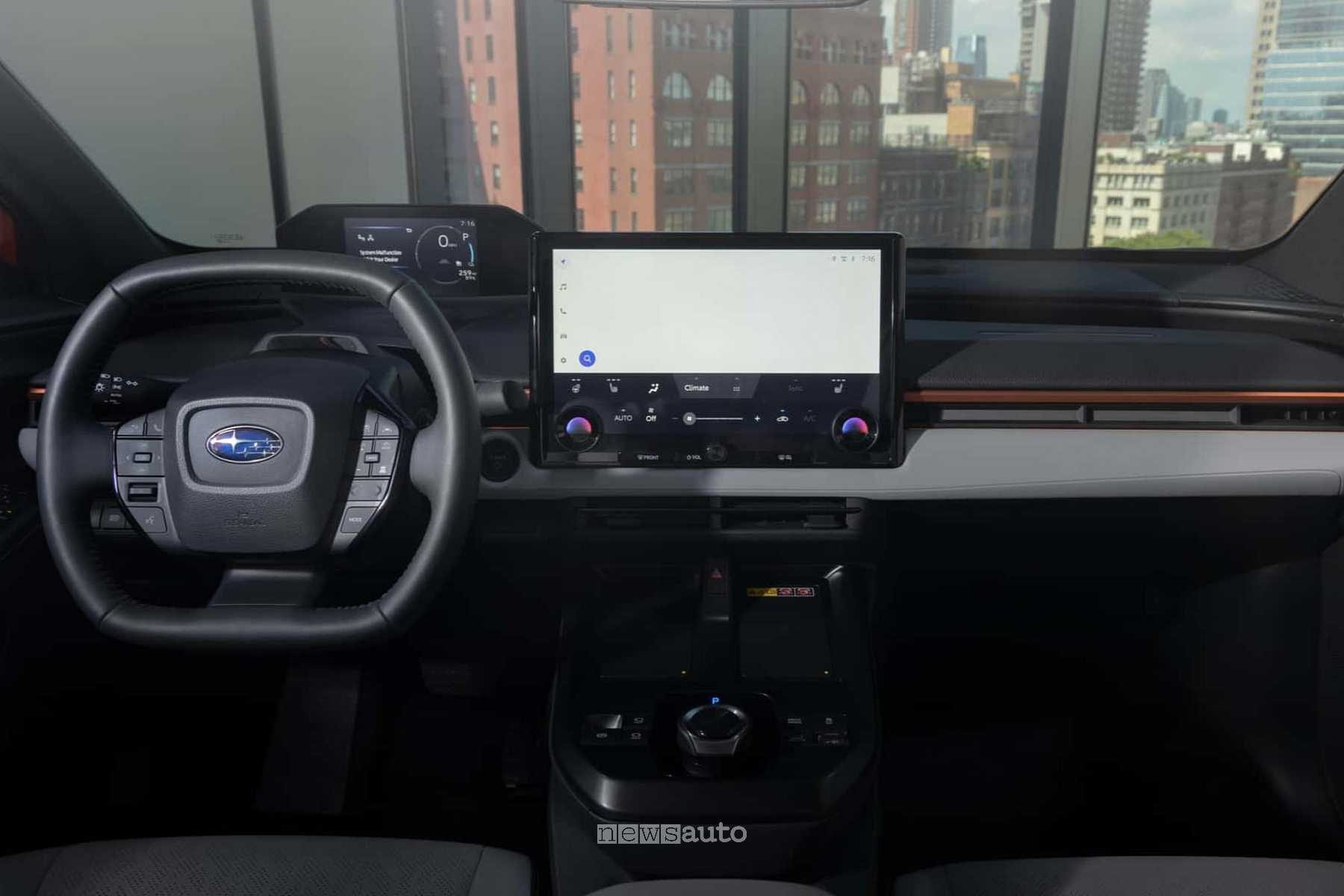Subaru Uncharted plancia abitacolo