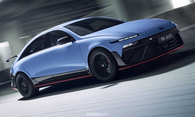 Hyundai Ioniq 6 N in movimento