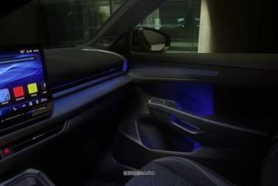 Nuova Volkswagen T-Roc R Line illuminazione abitacolo