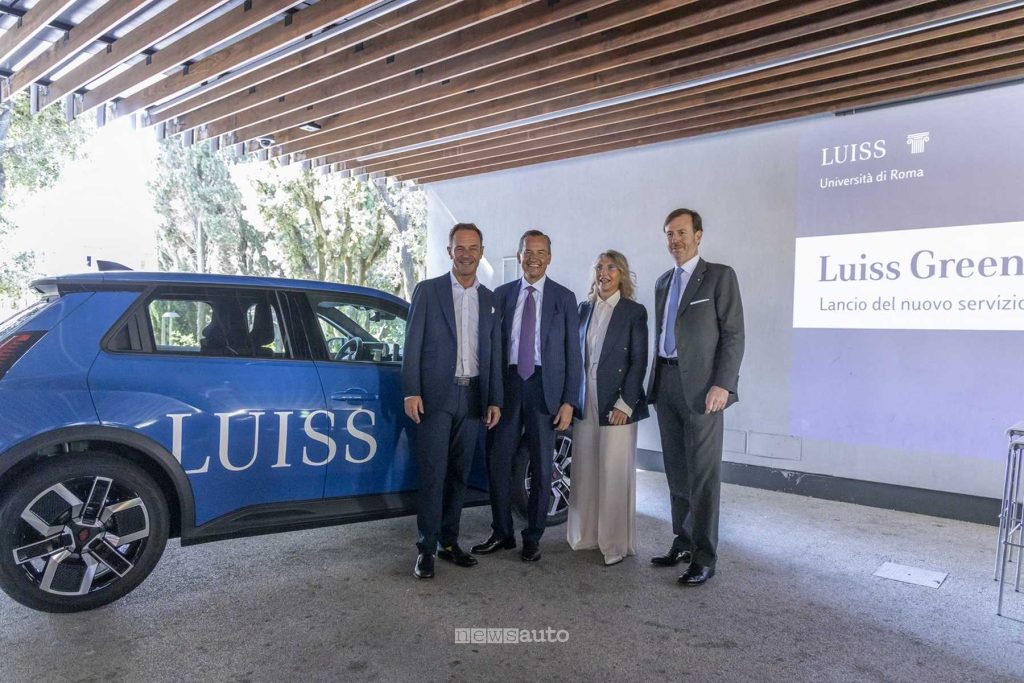 Nel Campus Luiss di Roma arriva una flotta di 12 Renault 5 elettriche per il car sharing universitario