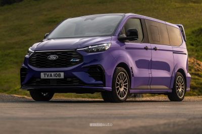 Ford E-Tourneo Custom MS-RT anteriore 3/4