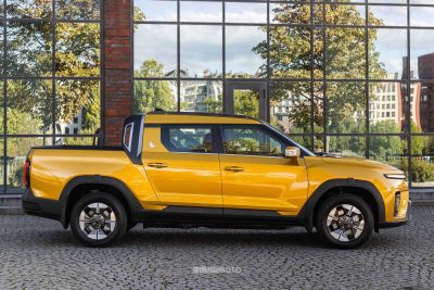 KGM Torres EVT pick-up laterale